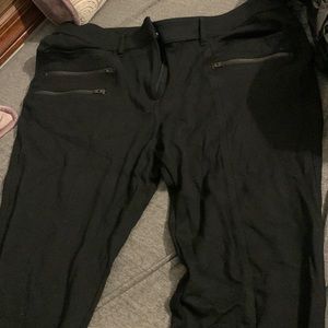 Thick leggings pockets in back